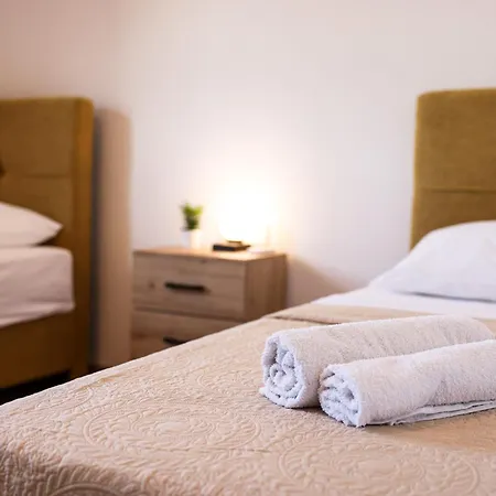 OLEA Holiday Home Benkovac-private pool,garden&parking *