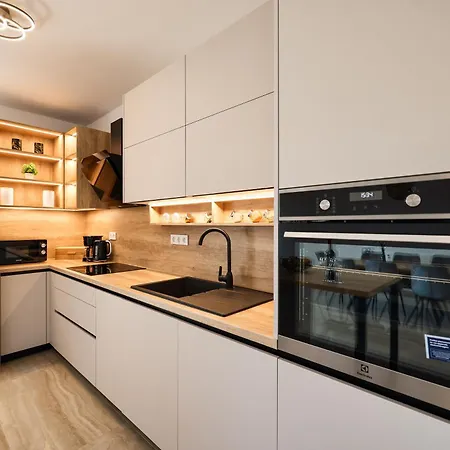 OLEA Holiday Home Benkovac-private pool,garden&parking Semesterbostad *