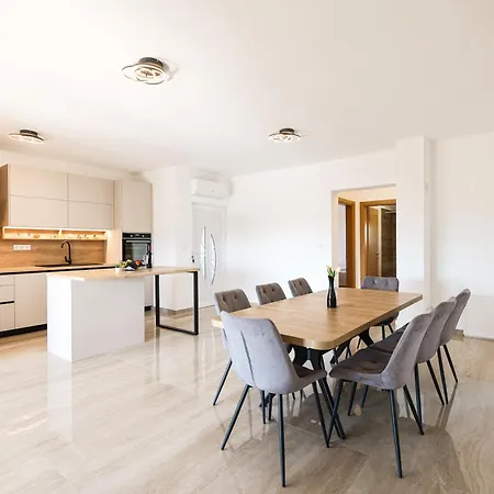 OLEA Holiday Home Benkovac-private pool,garden&parking * Sopot (Zadar)