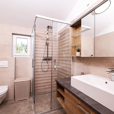 Olea Holiday Home Benkovac-Apartment With Private Pool,Garden And Parking 度假居 *